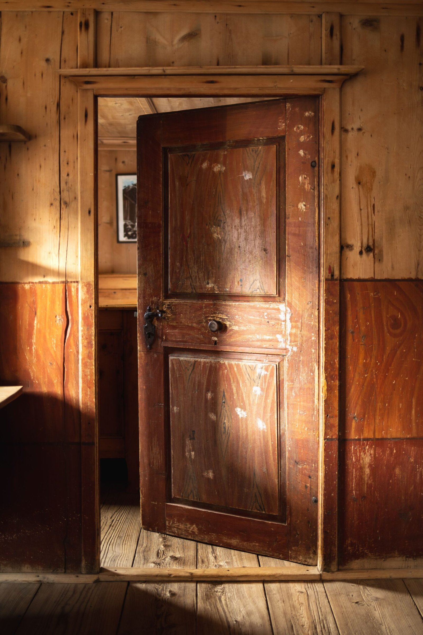 How to Fix a Sticking Door