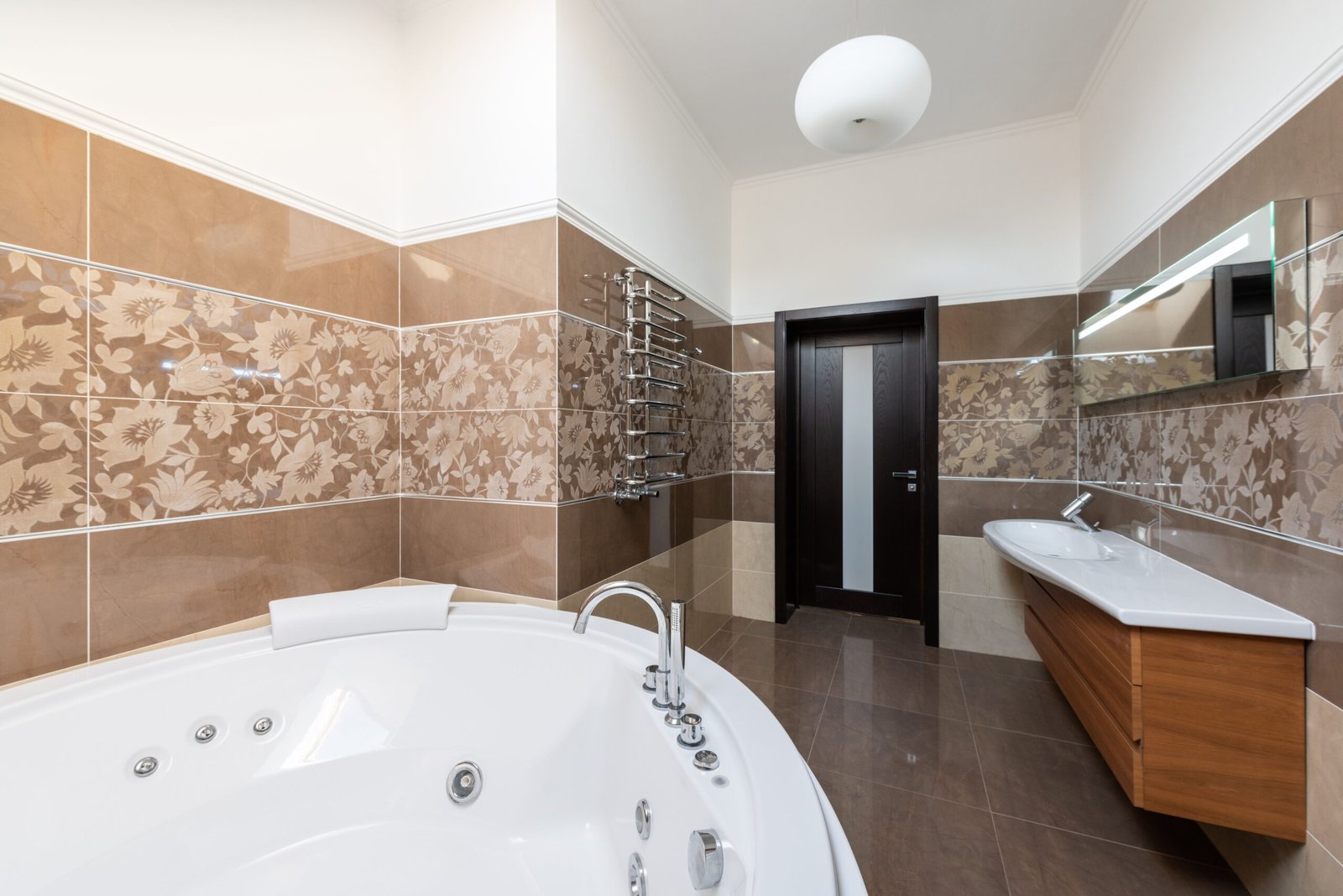 How to Remove Mould from a Bathroom Ceiling (And Stop It Coming Back)